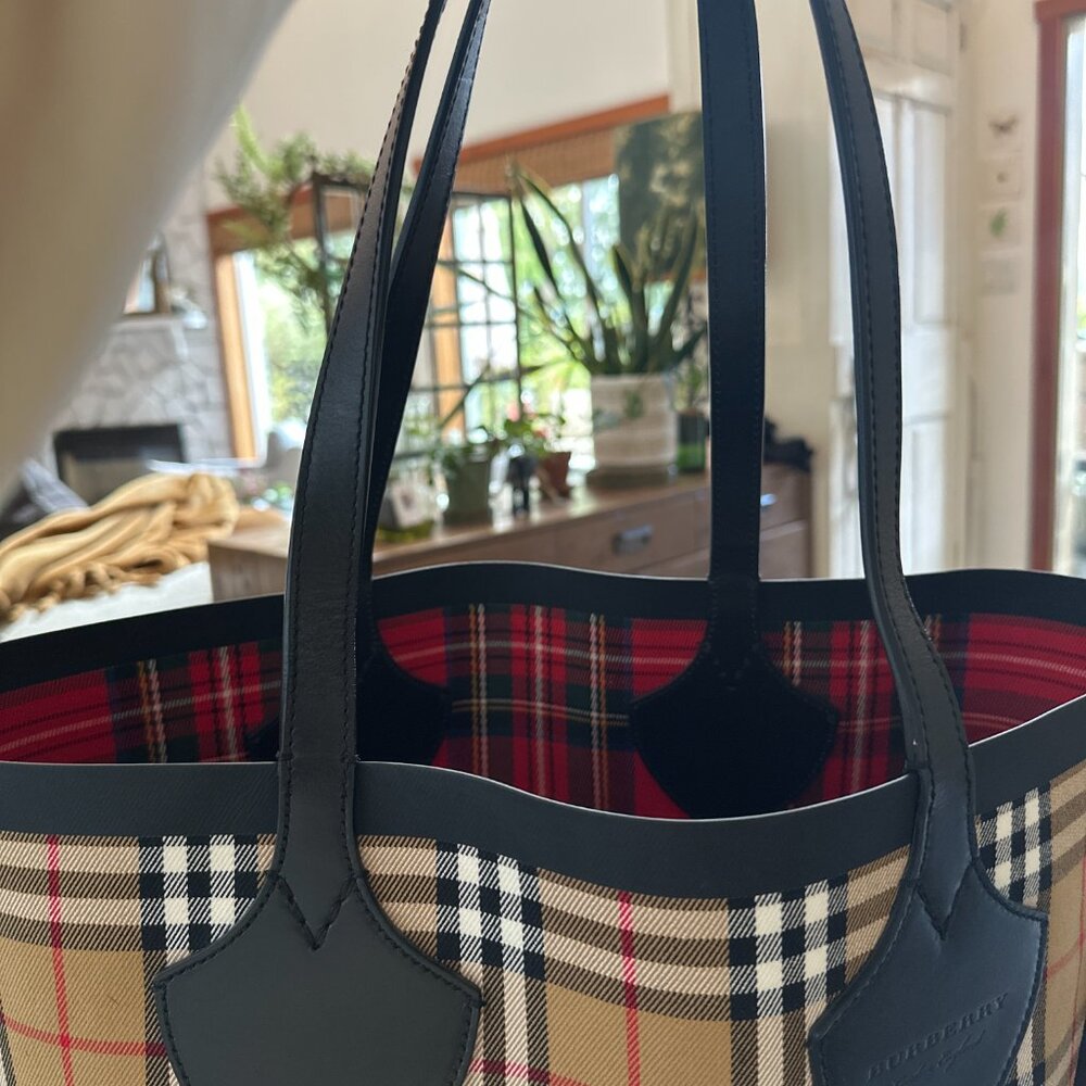 Burberry tote bag - Picture 8 of 12
